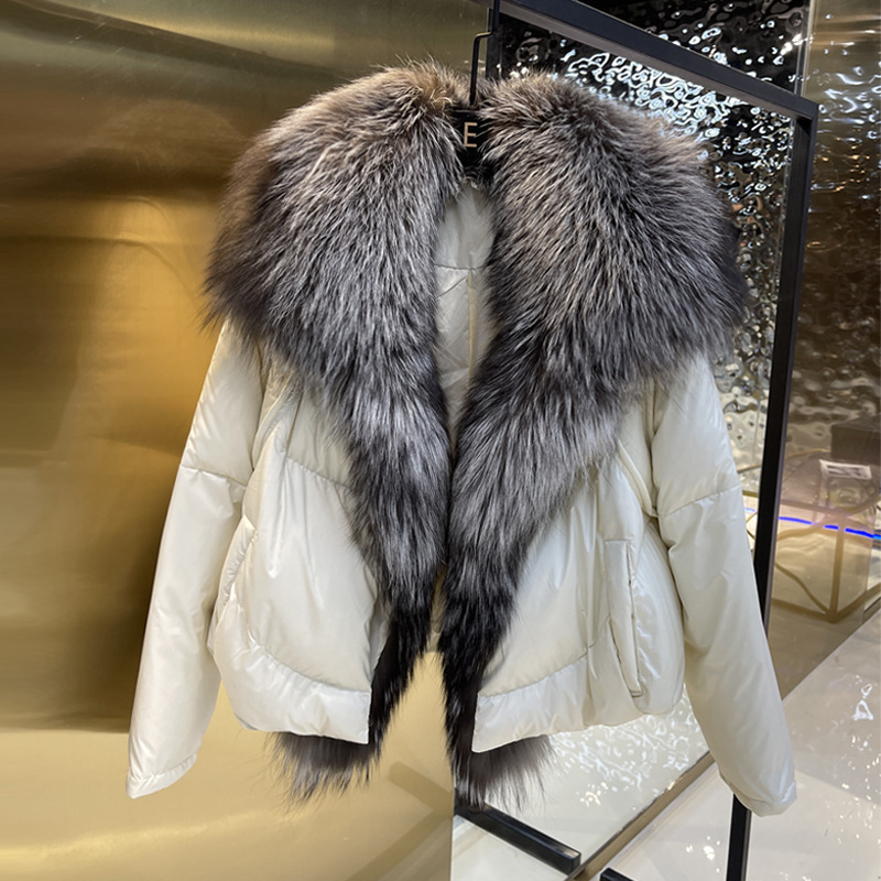 2023 New Arrivals Windproof Cropped Bomber Jacket White Duck Down Coat Women With Fox Fur Collar And Placket