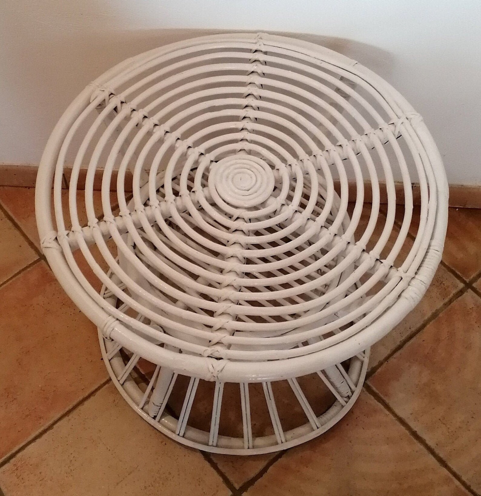 Italian Coffee Table of The 60s in Rattan Vintage Living Room Coffee Table of Circular Shape Bamboo Coffee Table White