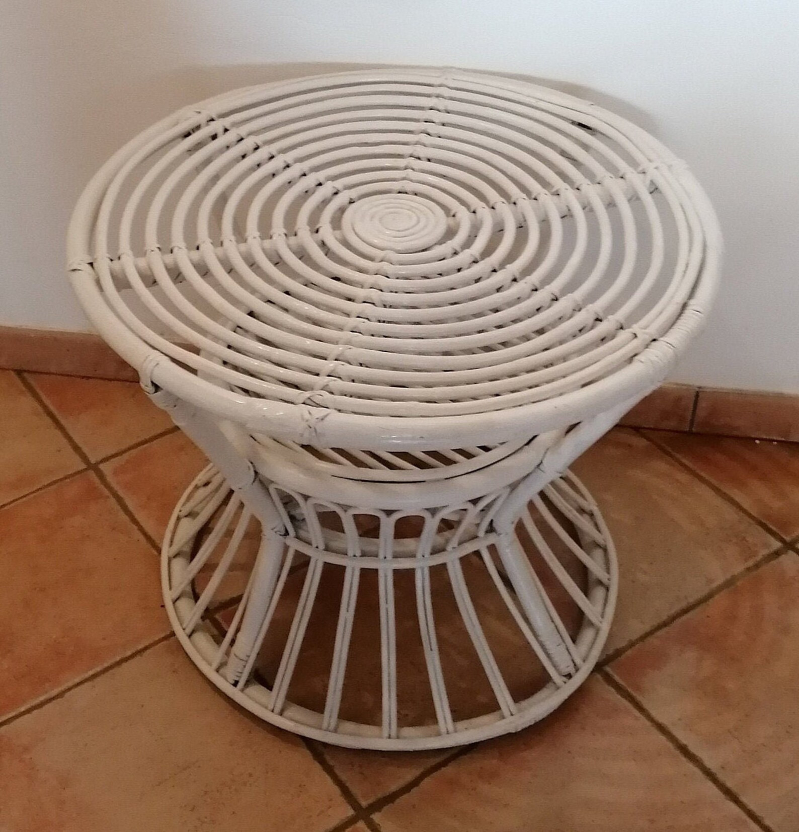 Italian Coffee Table of The 60s in Rattan Vintage Living Room Coffee Table of Circular Shape Bamboo Coffee Table White