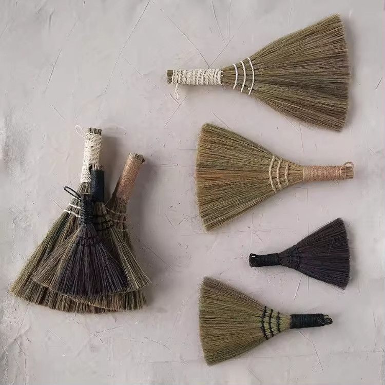 Sustainable Material Straw Broom Stick Cleaning Broom/Wing Broom Decor Home Decor Wholesale Handicraft