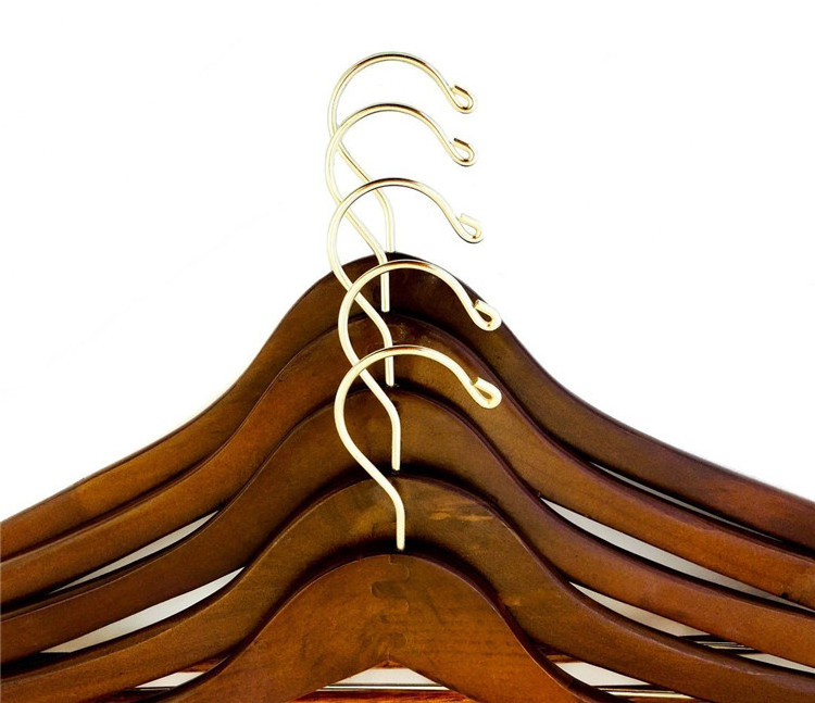 Cheap and practical shoulder wooden clothes suit hanger luxury wooden hanger wooden hangers for clothes manufacturer wooden hang