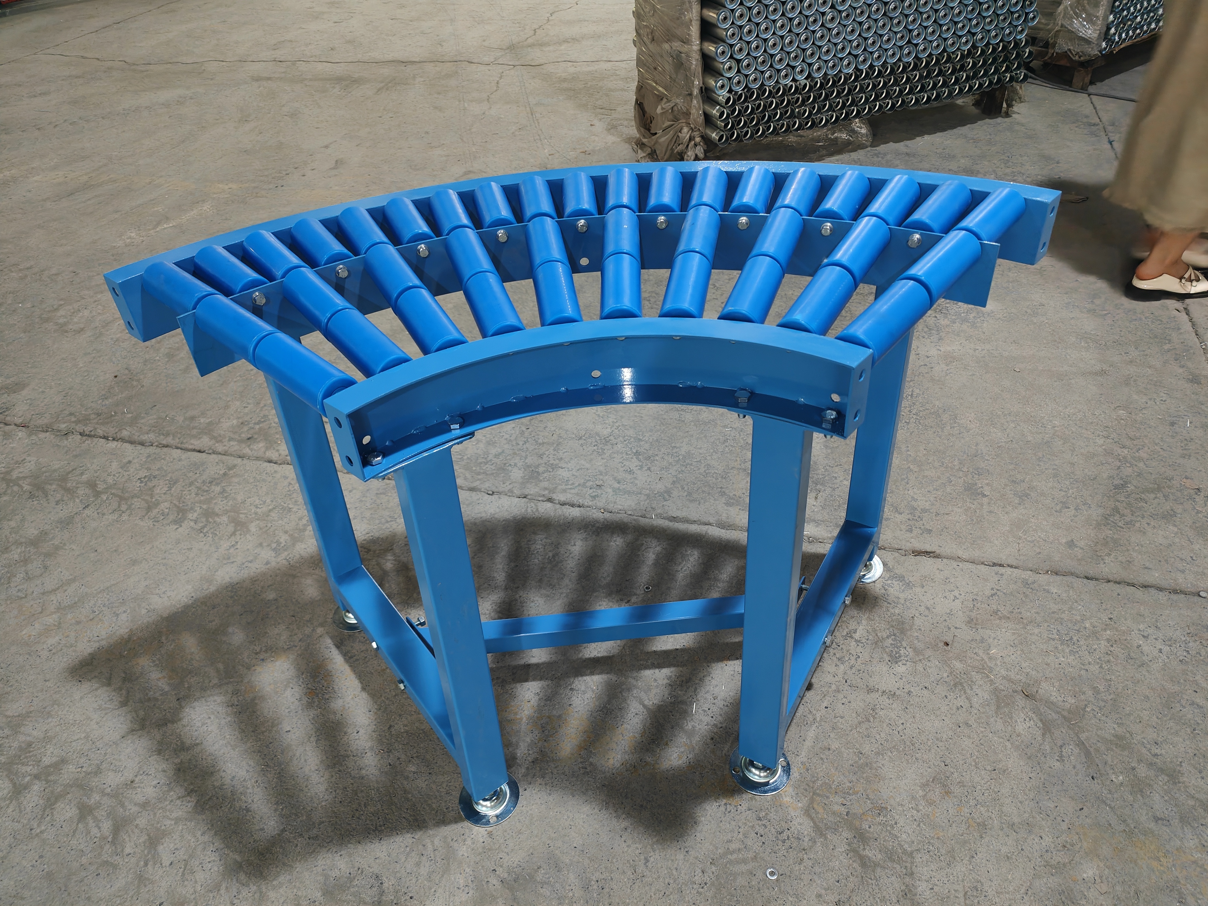 90 degree gravity manual blue pp  roller conveyor logistics roller conveyor