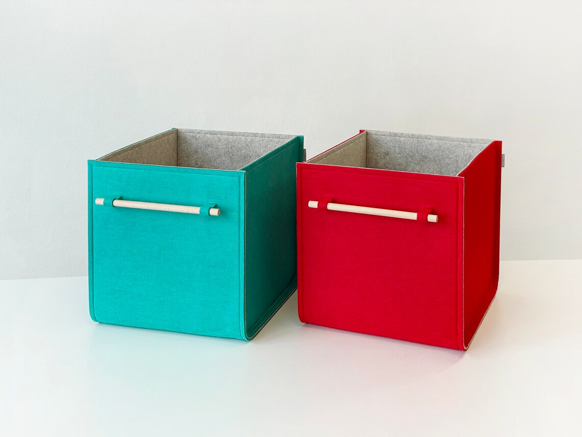 Foldable 13x13x13 inch Felt Storage Basket for Kids Nursery Toys Organizer Cube Bins with wooden handle For Shelf Closet