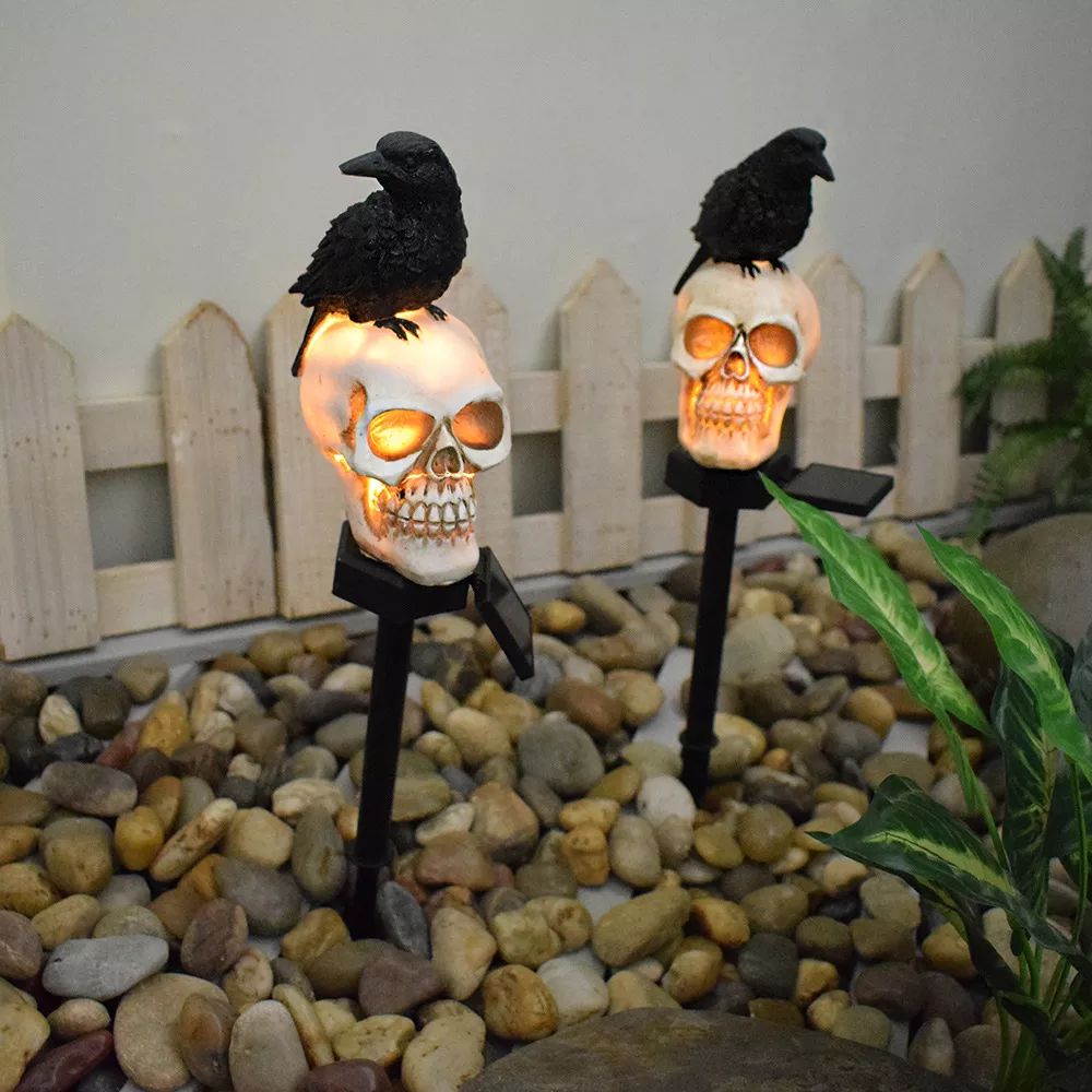 Halloween Crow skull outdoor patio with lawn solar lights