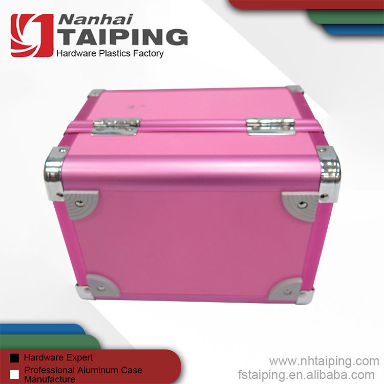 Pink Surface Aluminum Cosmetic Make Up Case