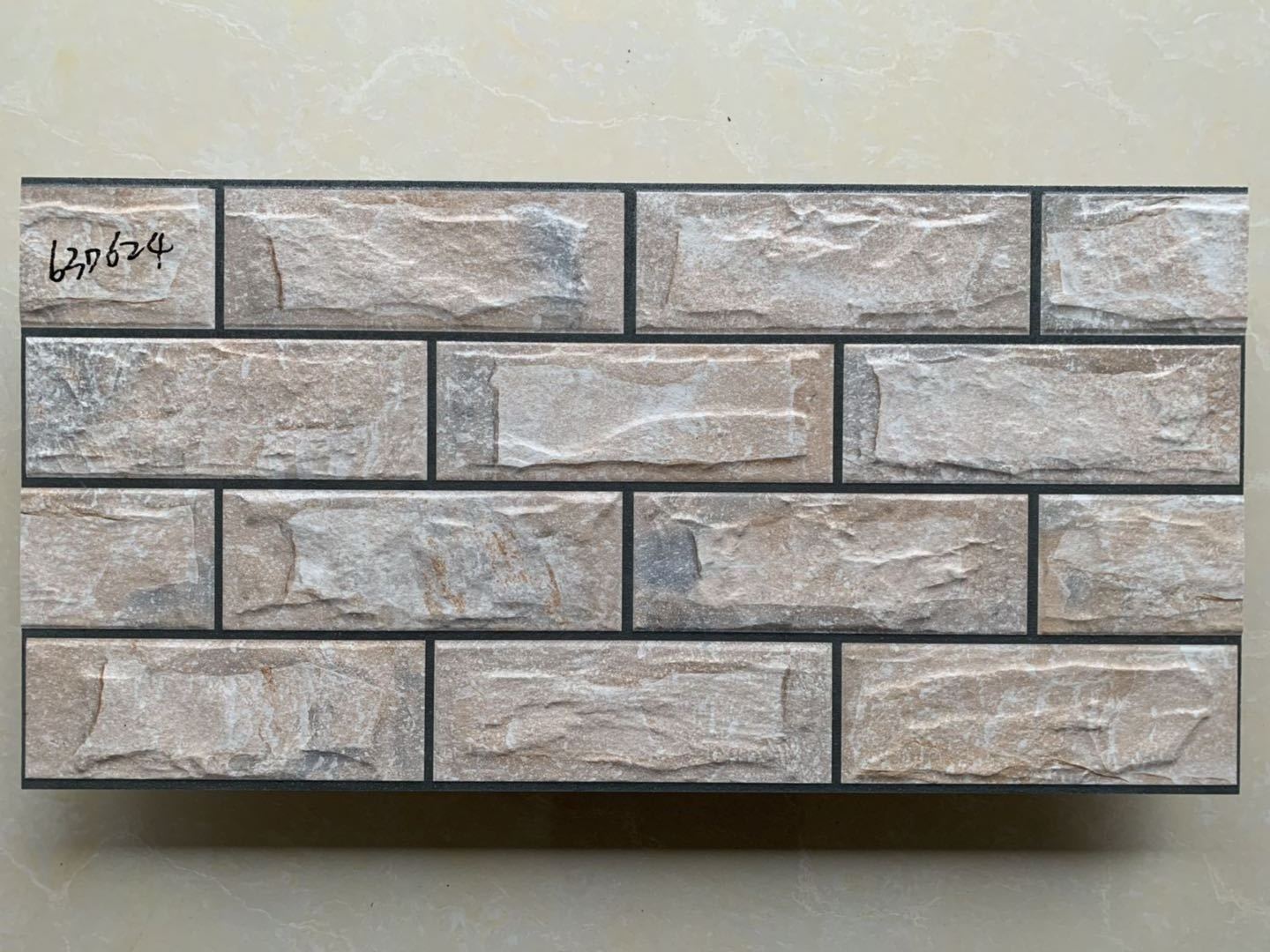 Nature Outdoor Cheap Price 30x60 Design Decorative Thin Rustic Rock Brick Facade Ceramic Exterior House Front Wall Tiles