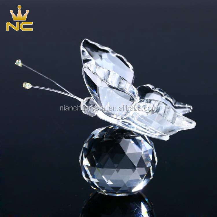 Small Wedding Favor Crystal Glass Butterfly Figurine For Home Table Decorations