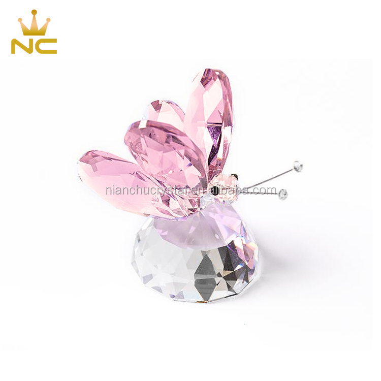 Elegant Diamond Glass Crystal Butterfly Ornament Crystal Butterfly Figurines For Guests Souvenirs Wedding Favors