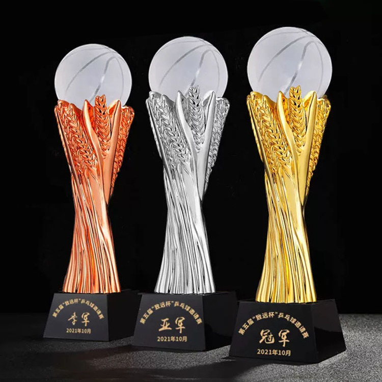 Cheap Plastic Trophies Manufacturer Football Soccer Customized Crystal Gold Soccer Ball Trophy Award For Basketball