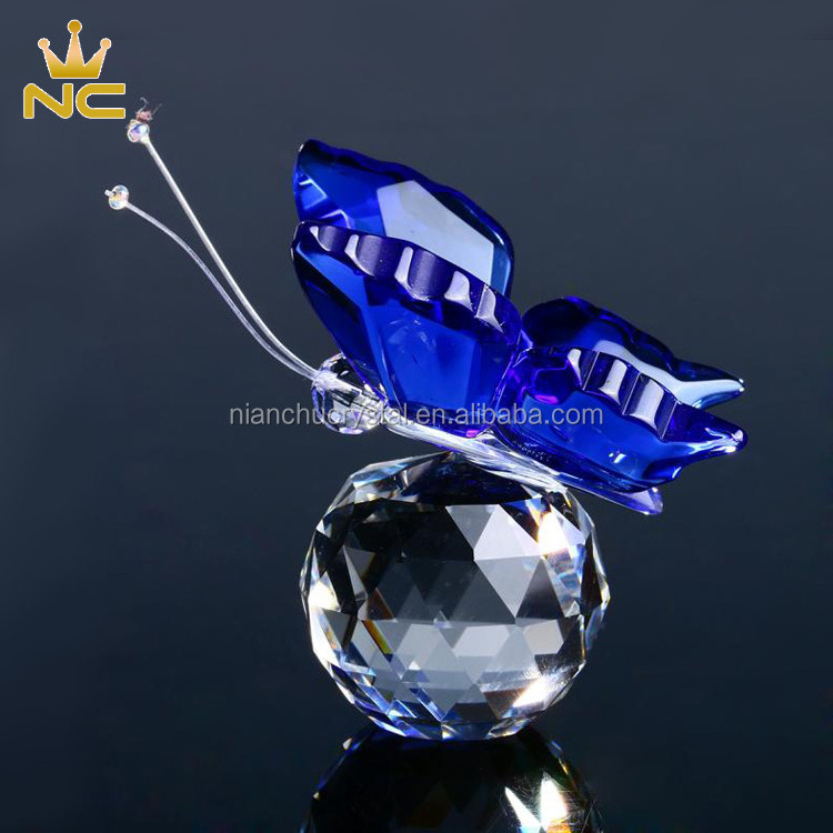 Small Wedding Favor Crystal Glass Butterfly Figurine For Home Table Decorations