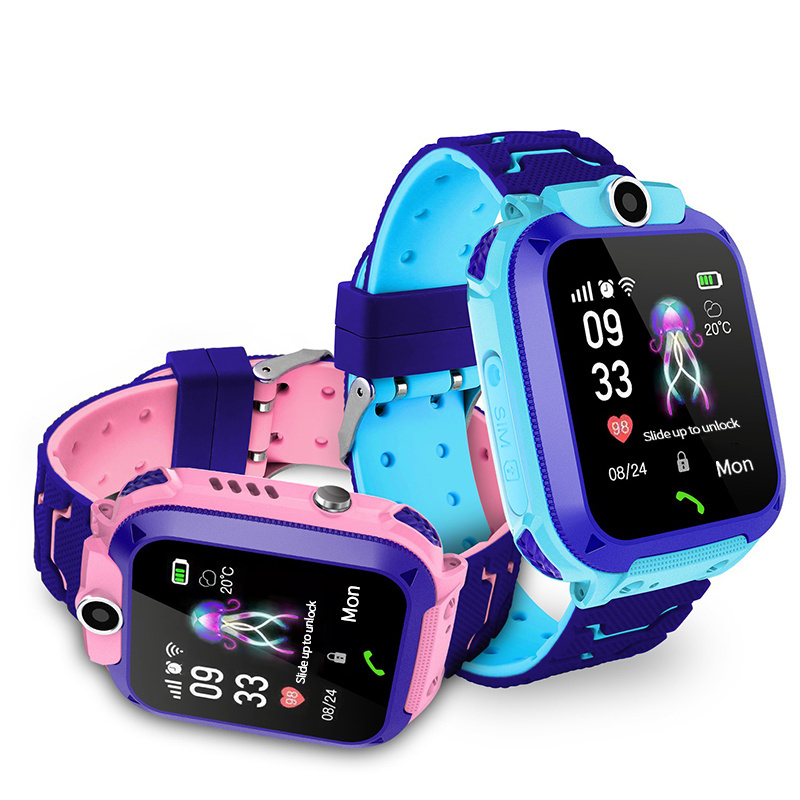 Latest Children Waterproof IP67 Touch Screen SOS LBS Tracker Smartwatch Kids Smart Watch For Kids