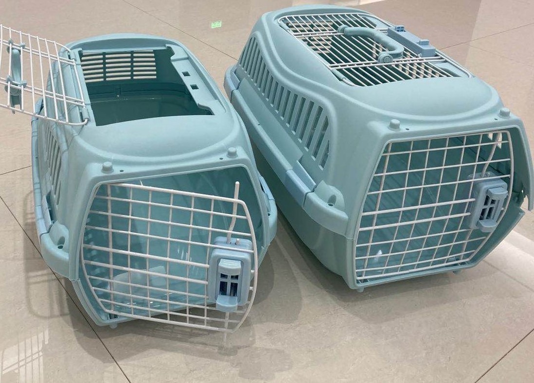 plastic dog cat pet carrier with double door