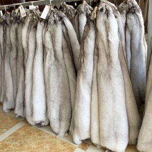 High quality natural raccoon and blue fox fur skin Pelt wholesale