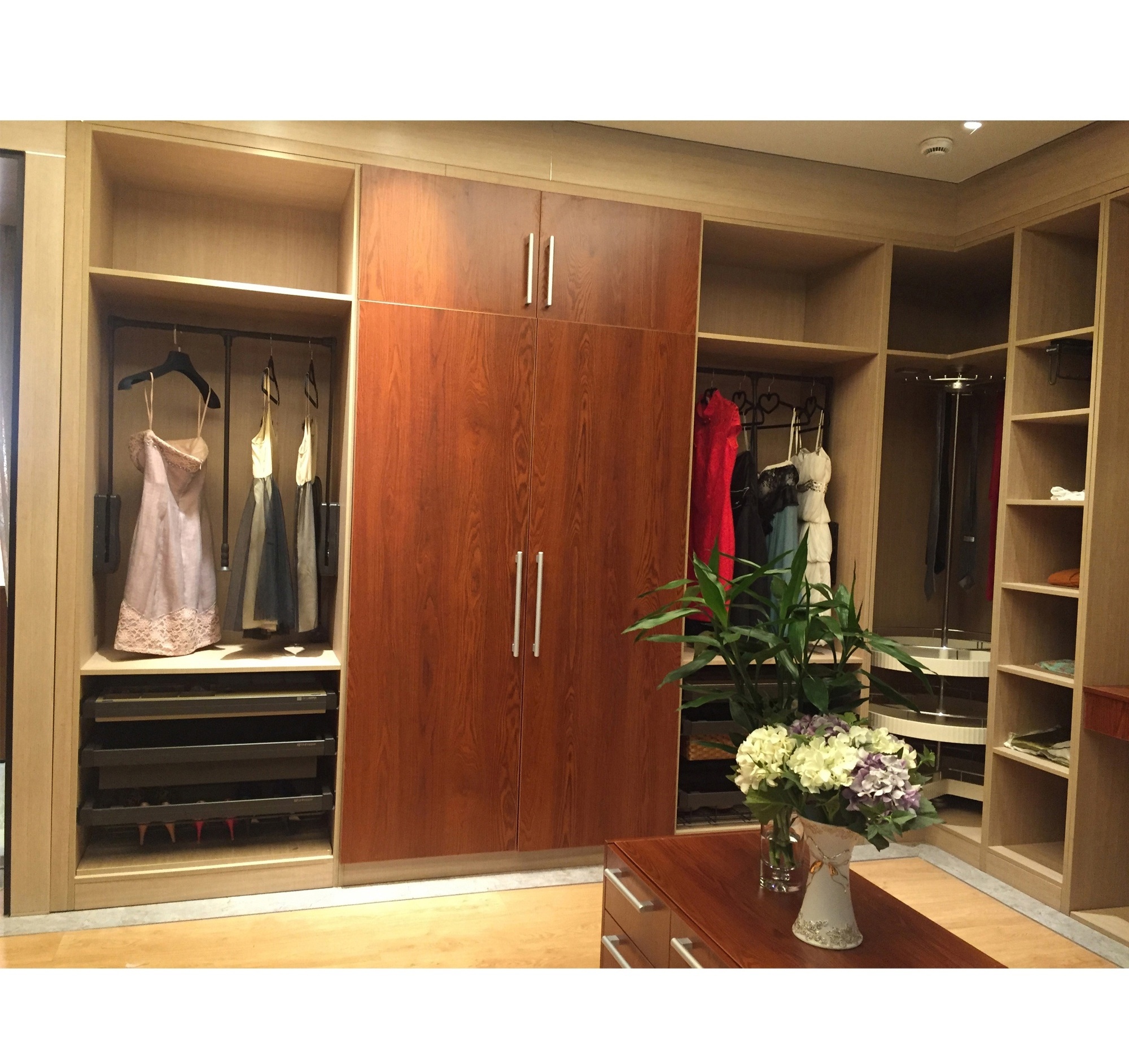 NICOCABINET Customized Solid Wood Sliding Door Open Shelf Wardrobe