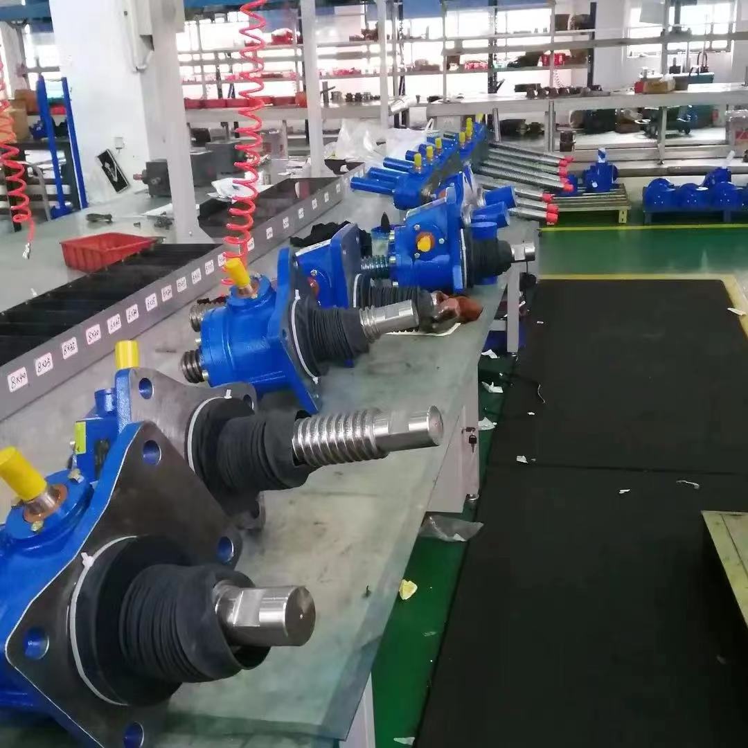 Customized Screw Jack  bevel 90 degree drive gearbox is in linear threaded lifting system