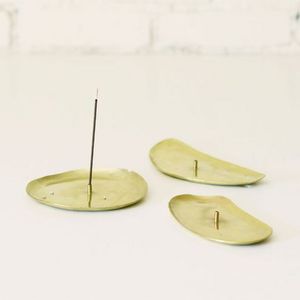 Handmade High Quality Brushed Brass Incense Stick Meditation Decor Handicraft Made in India Holder Plate Stand for Home