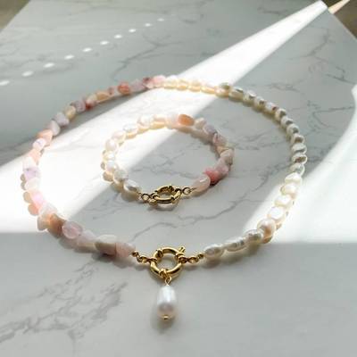 2023 Fashion Baroque Pearl Charm Necklace 14k Gold Plated Stainless Steel Pink Opal Bracelet and Necklace