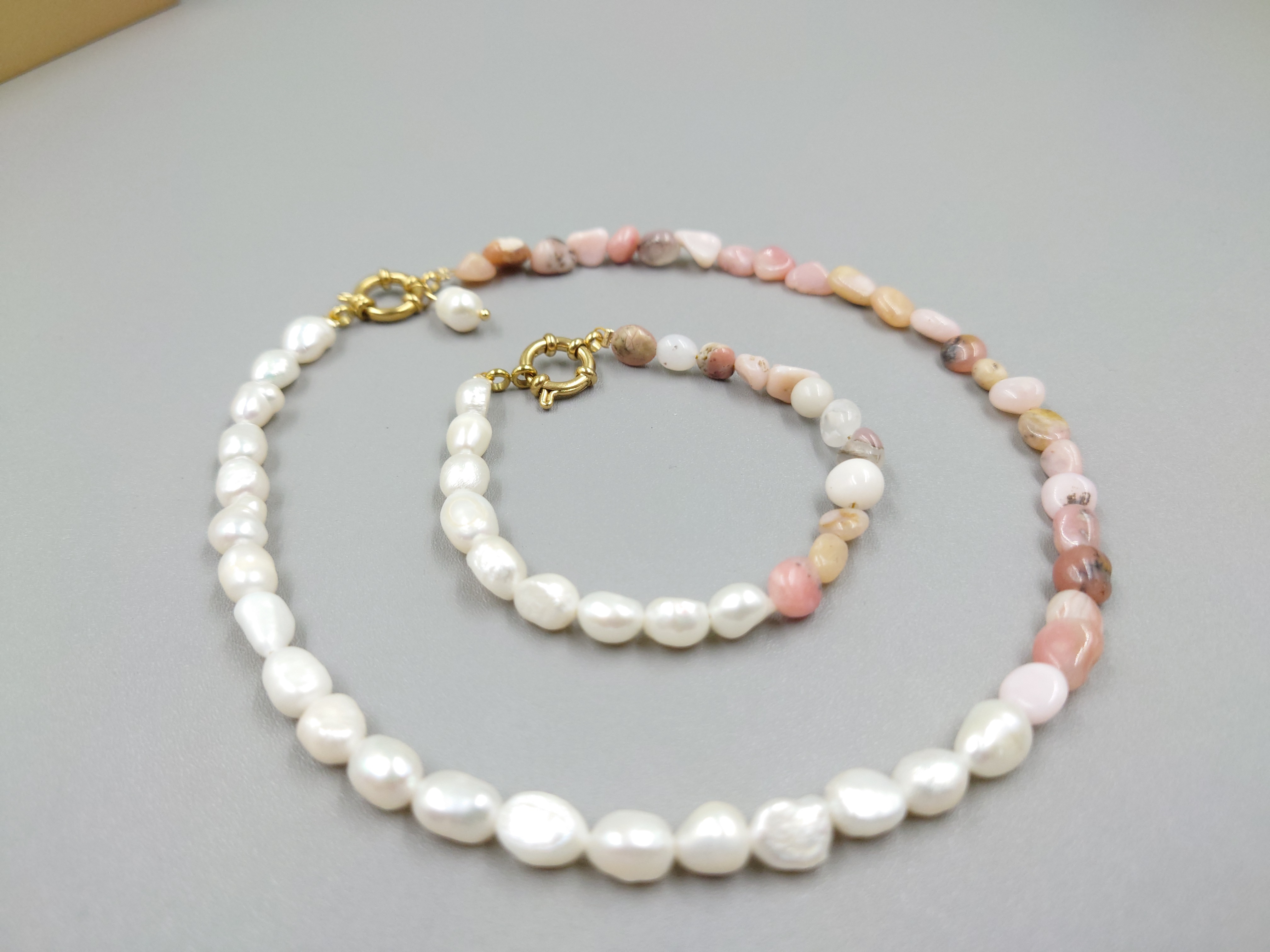 2023 Fashion Baroque Pearl Charm Necklace 14k Gold Plated Stainless Steel Pink Opal Bracelet and Necklace