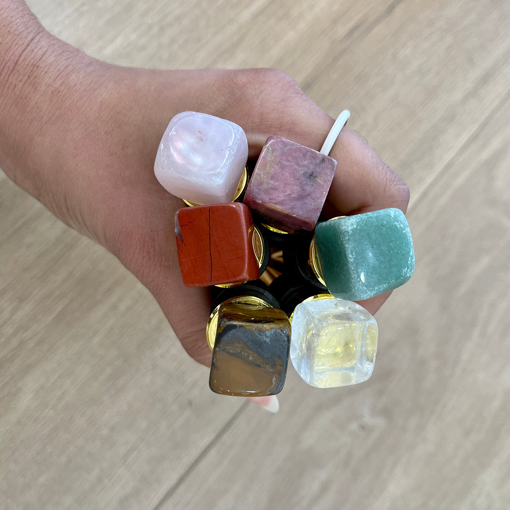 Natural Cube Gemstone Wine Stainless Steel Stopper Healing Crystal Stone Beer Drink Bottle Stopper