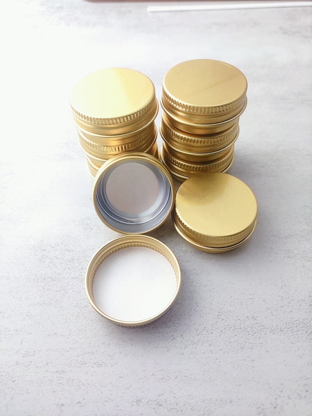 Hot Sale 15ml Mini Aluminum Container Cosmetic Gold Empty Round Aluminum Tin Can Metal Tin Box (NAL03)