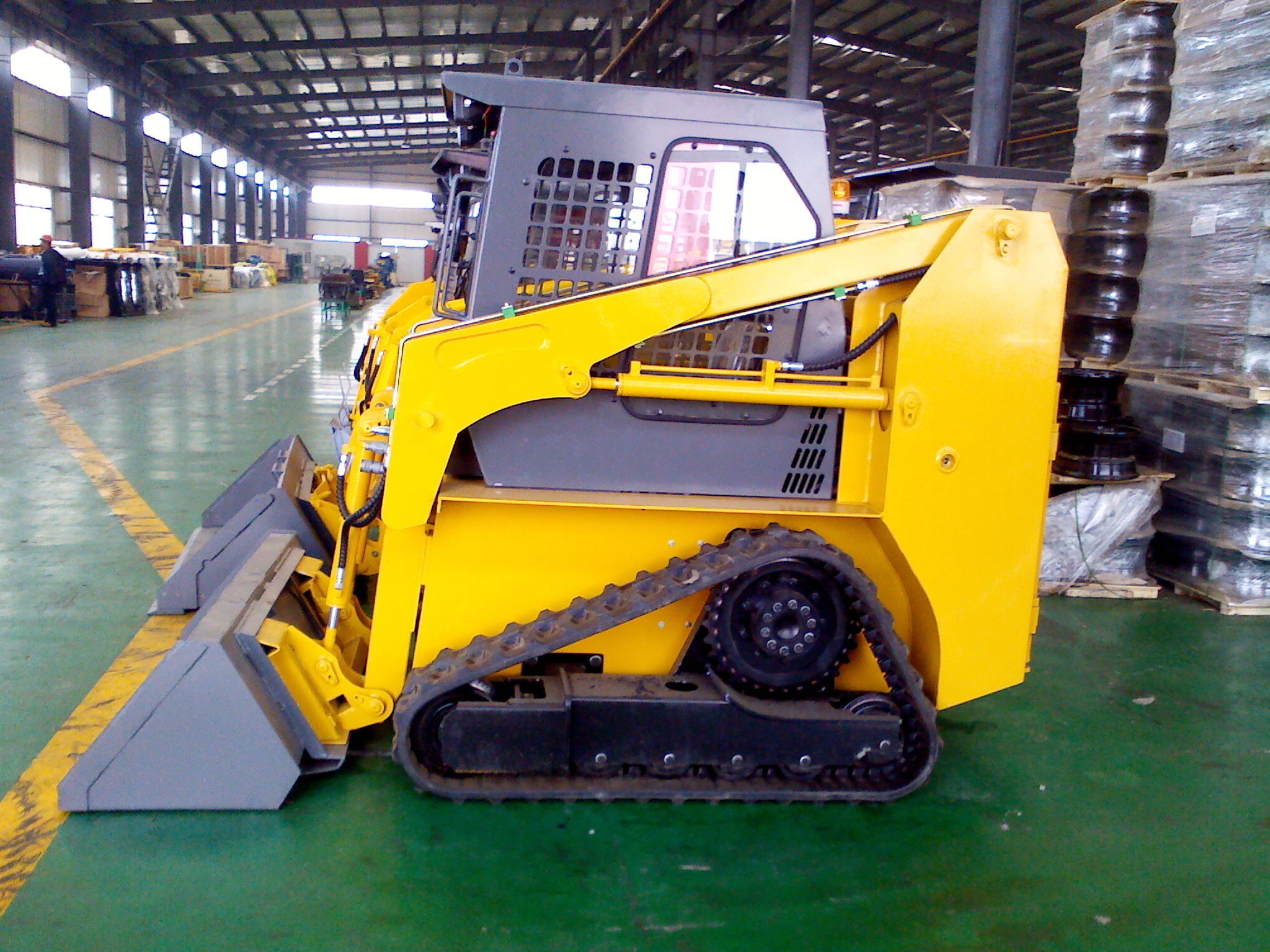 Warehouse cheap 1500kg capacity mini skid steer mulcher track loader for sale