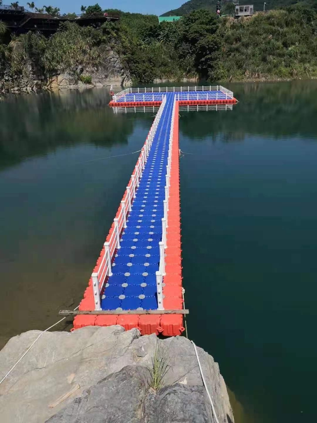 Multi purpose marina plastic pontoon cube floating dock surf the waves floating bridge for walking platform