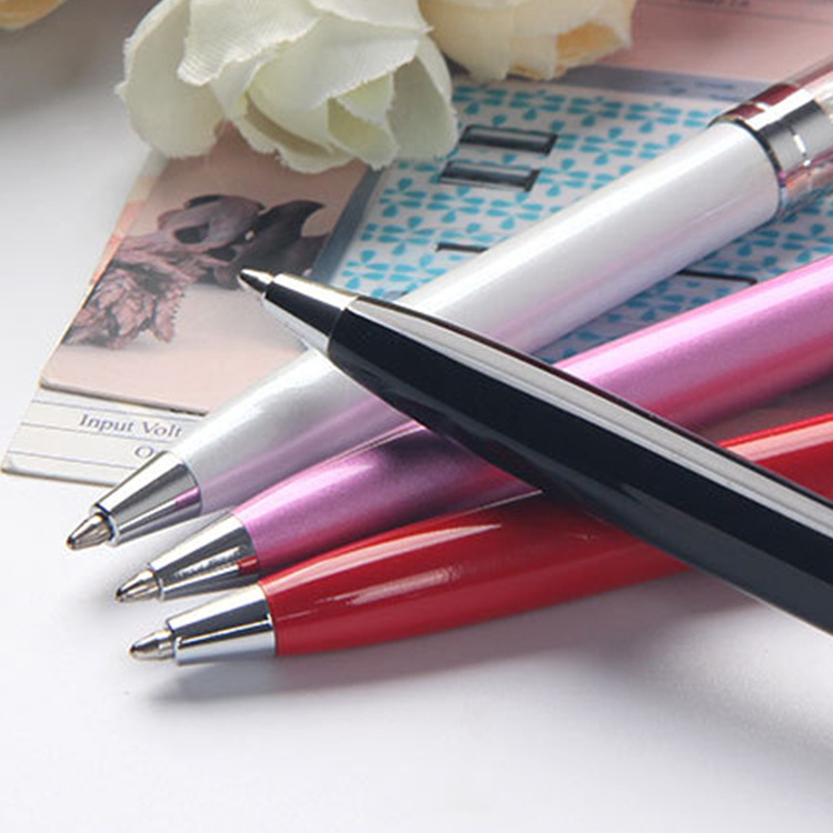 Wholesale Elegant Crystal Pen With Custom Metal Charm