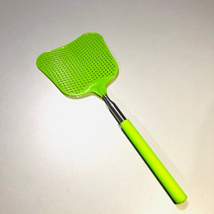 Pest control reusable long handle adjustable plastic extendable telescopic fly swatter with grabber