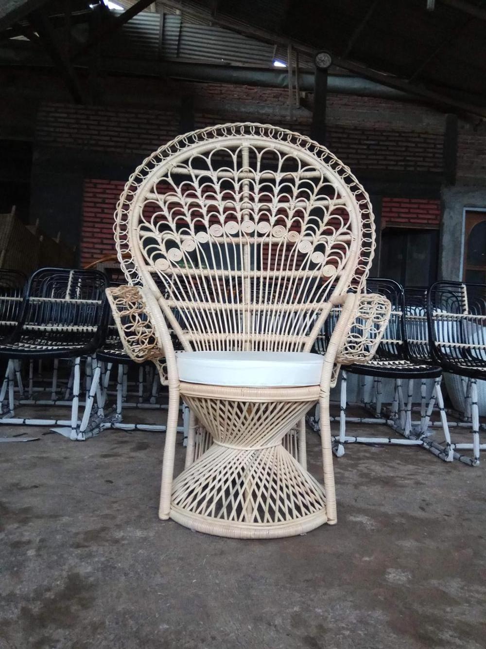 Grand Adult Natural Rattan Peacock Chair Wicker Indoor Indonesia Furniture Products