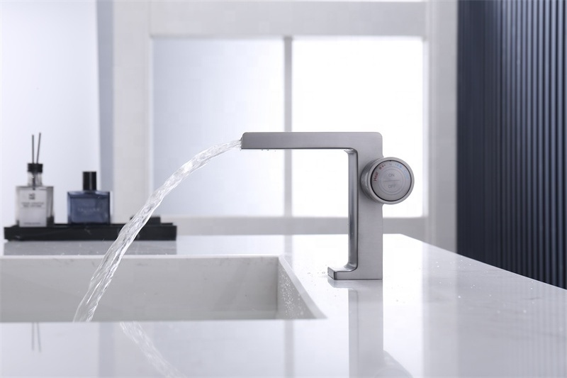 Hot Sale Waterfall Solid Brass Sink Vanity Faucet 1 Hole Single Handle Basin Lavatory Modern Commercial Mixer Tap Deck Mount