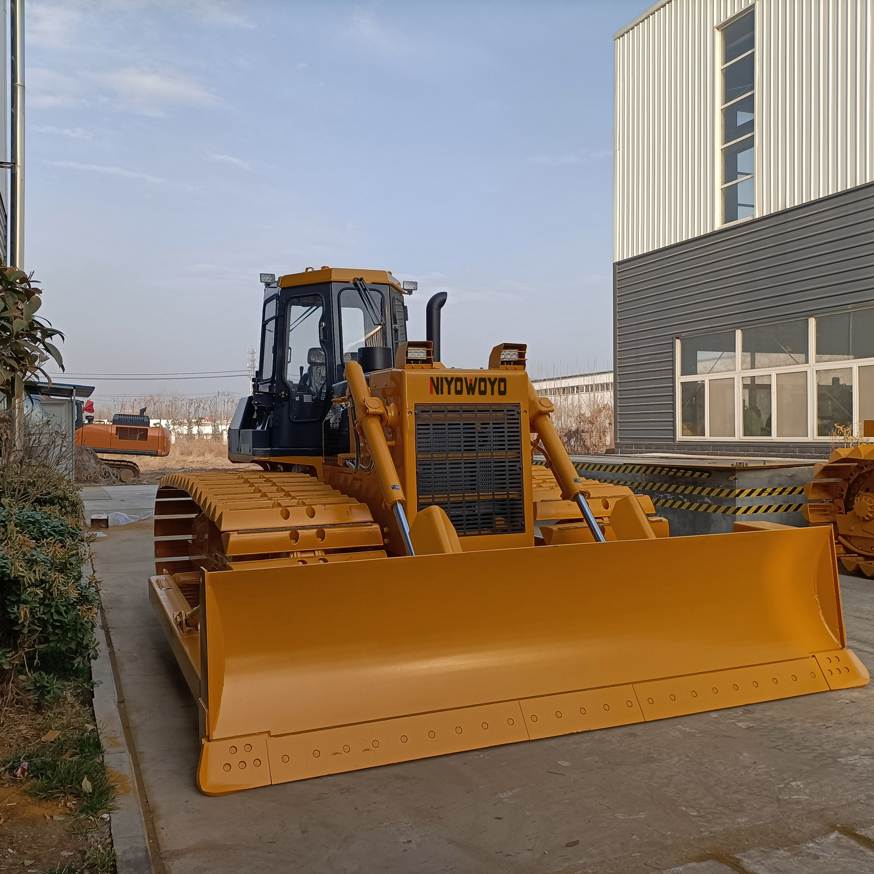 Wholesale Warranty 1800Hours Popular hot selling bulldozer machine New Mini Bulldozer Crawler Dozer for Sale