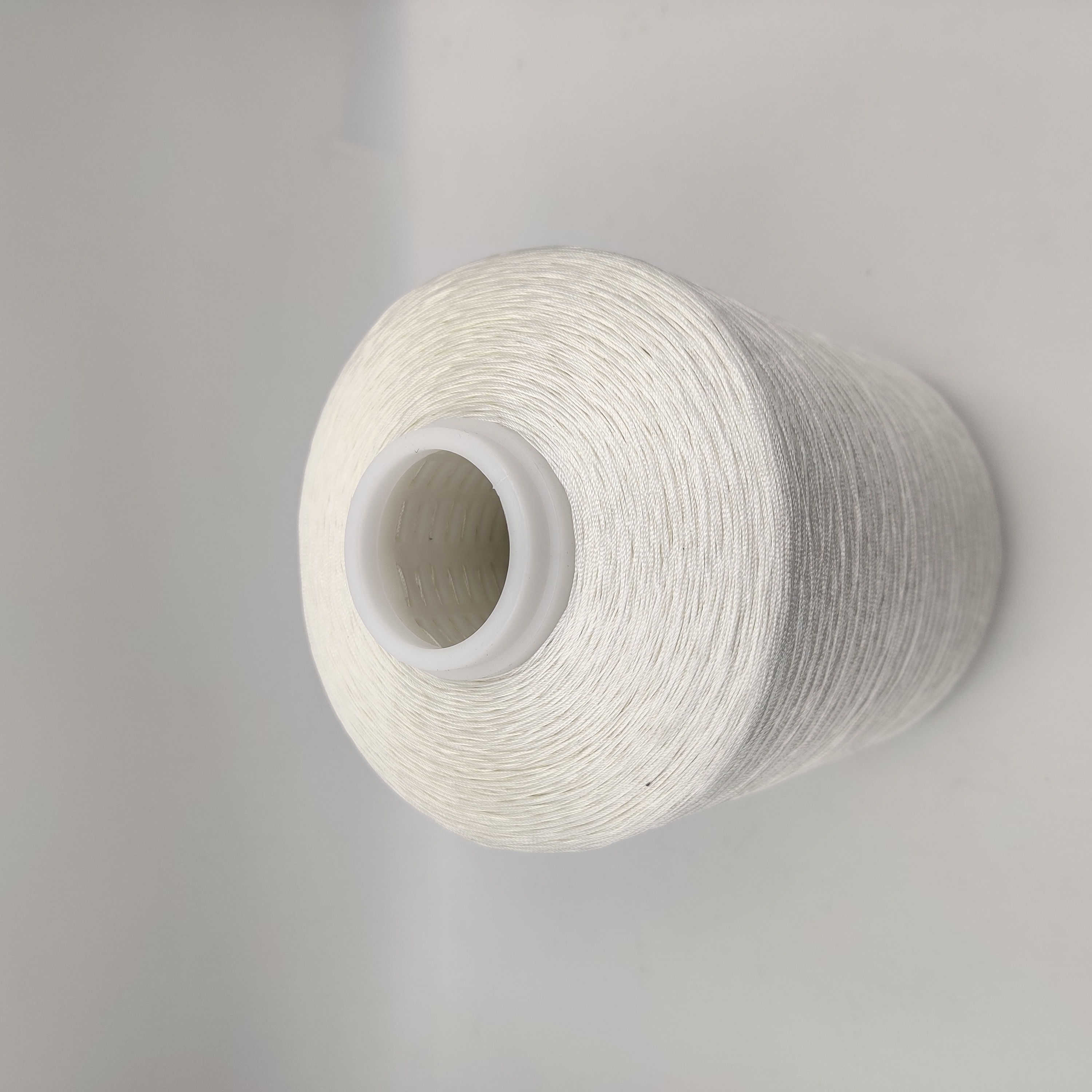 Factory Hot Selling High Tenacity raw white nylon 6 nylon 66 bonded polyester thread 92