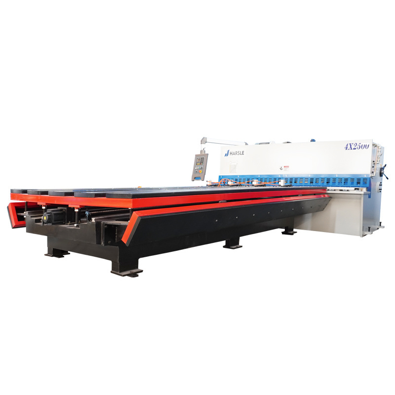 Auto feeding table shearing machine with E200PS controller , QC12K-4X2500 swing beam hydraulic cutting machine