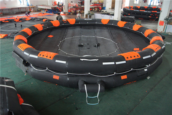 Solas approved self righting inflatable life raft for 66P with EC certificate