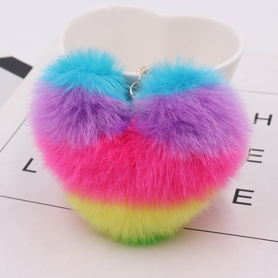 2021 wholesale keychain accessories simple heart style Fluffy cute 8cm faux fur pom pom fur ball keychain