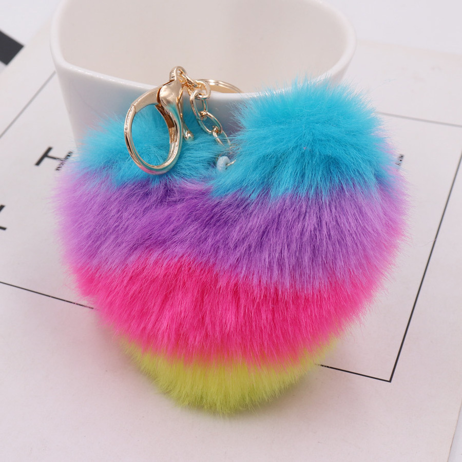 2021 wholesale keychain accessories simple heart style Fluffy cute 8cm faux fur pom pom fur ball keychain