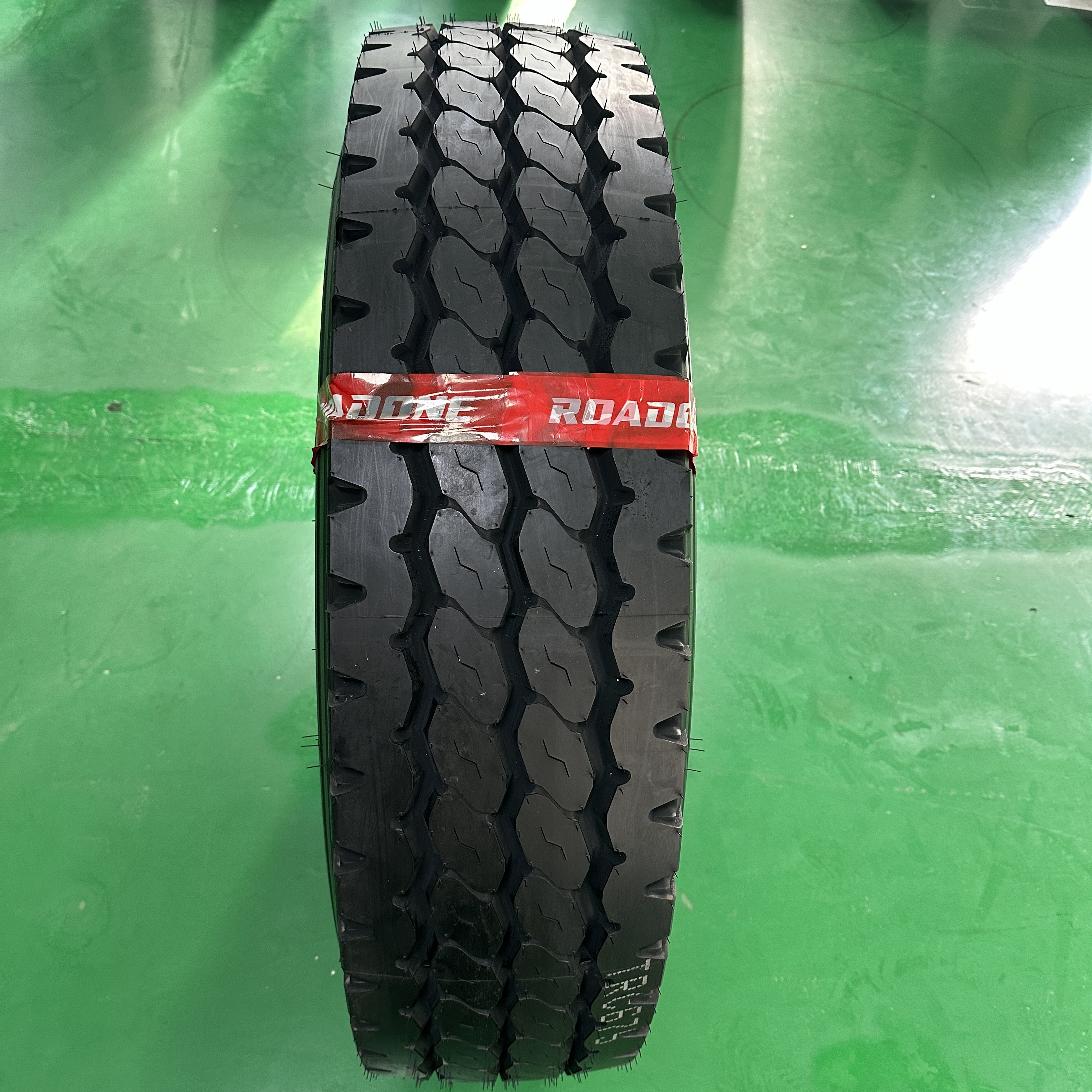 ROADONE RA95 Truck Bus Tyre 12.00R20 20PR Wholesale High Quality Secure Non-Slip Truck Tires