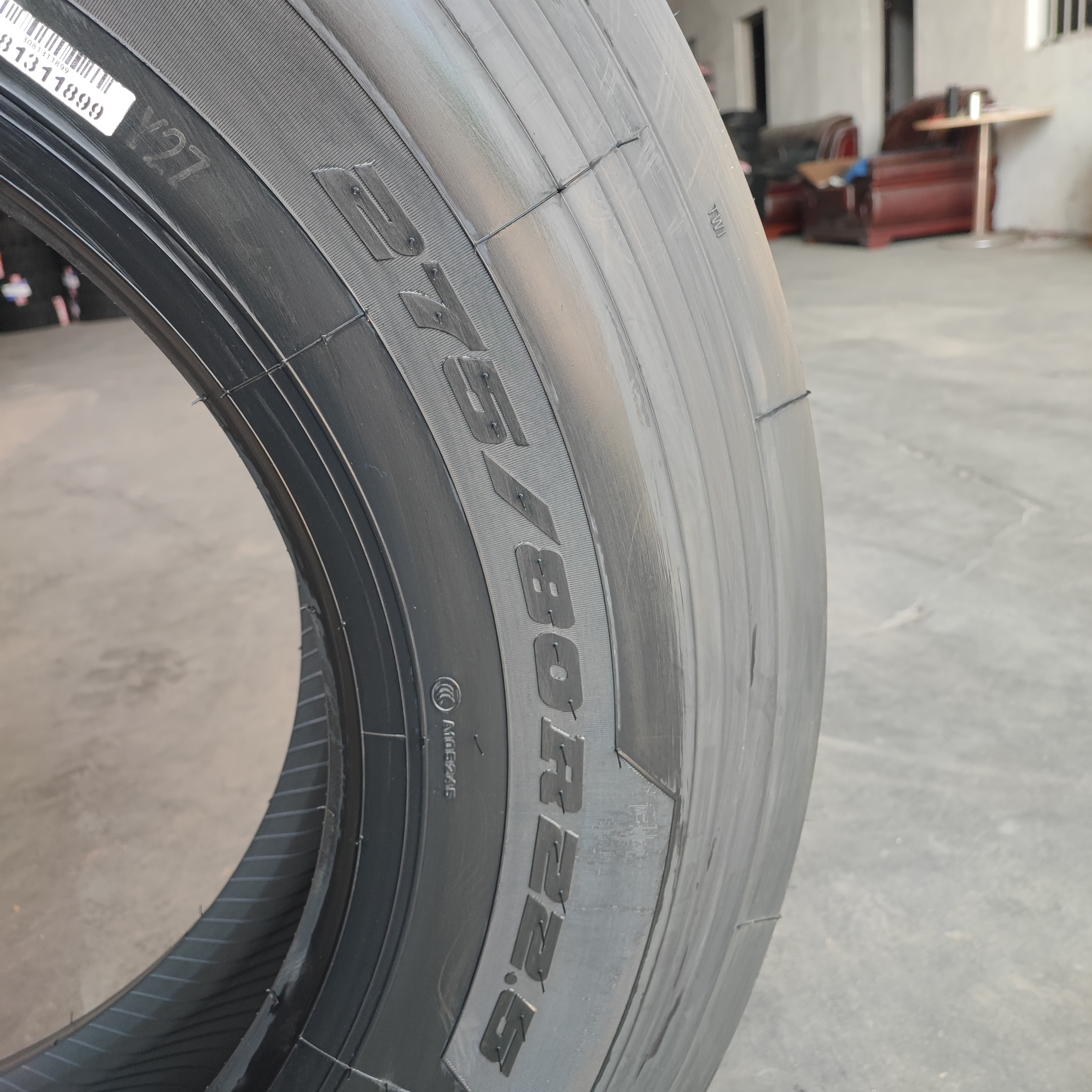 Wholesale ROADONE 275/80R22.5  HF82  Heavy Truck Tires Wear Resistant Tires For Trucks