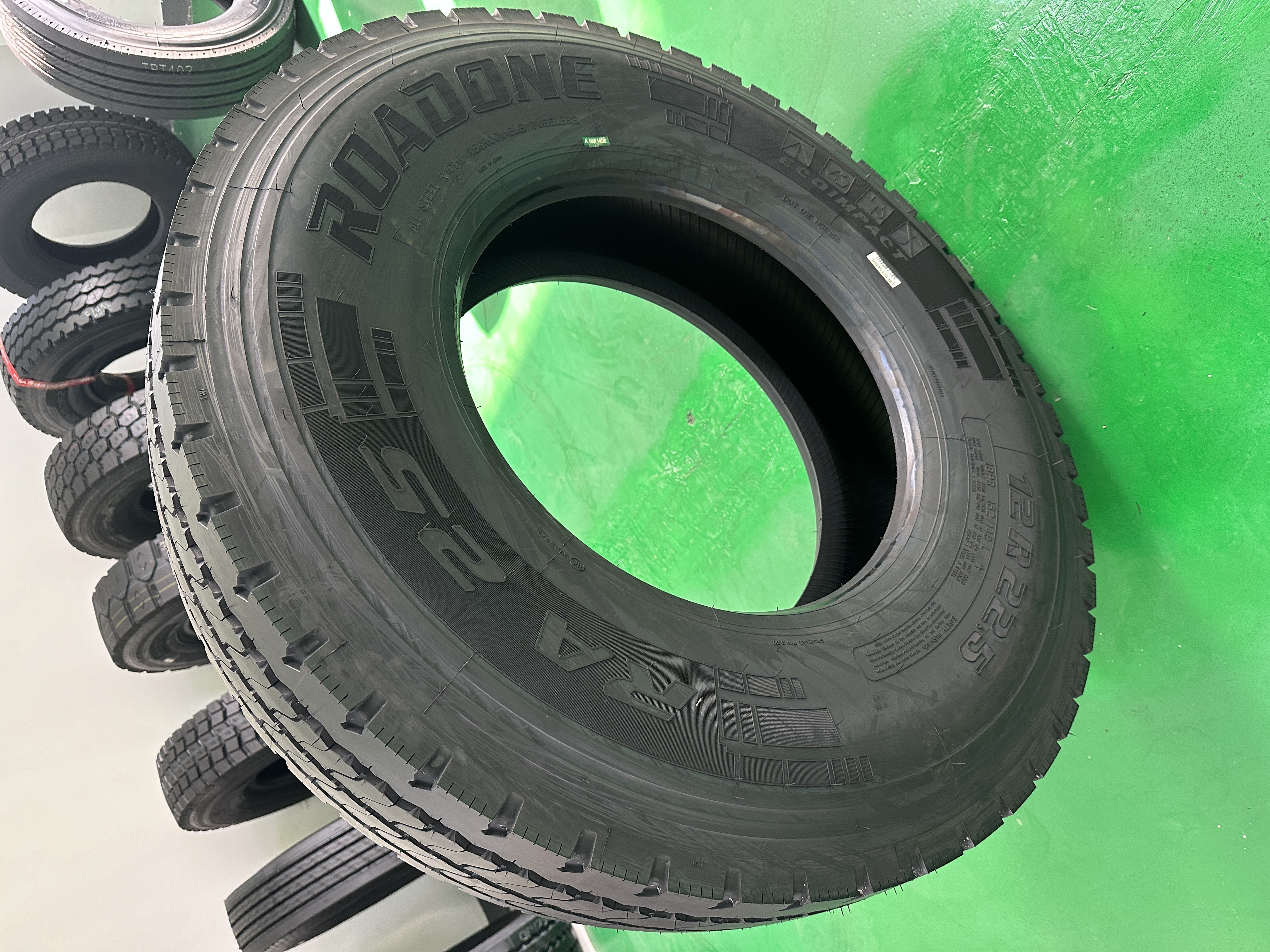 ROADONE RA25* Tubeless Heavy Duty Radial Truck Tires 12R22.5 18PR Long Service Life Truck Tyre