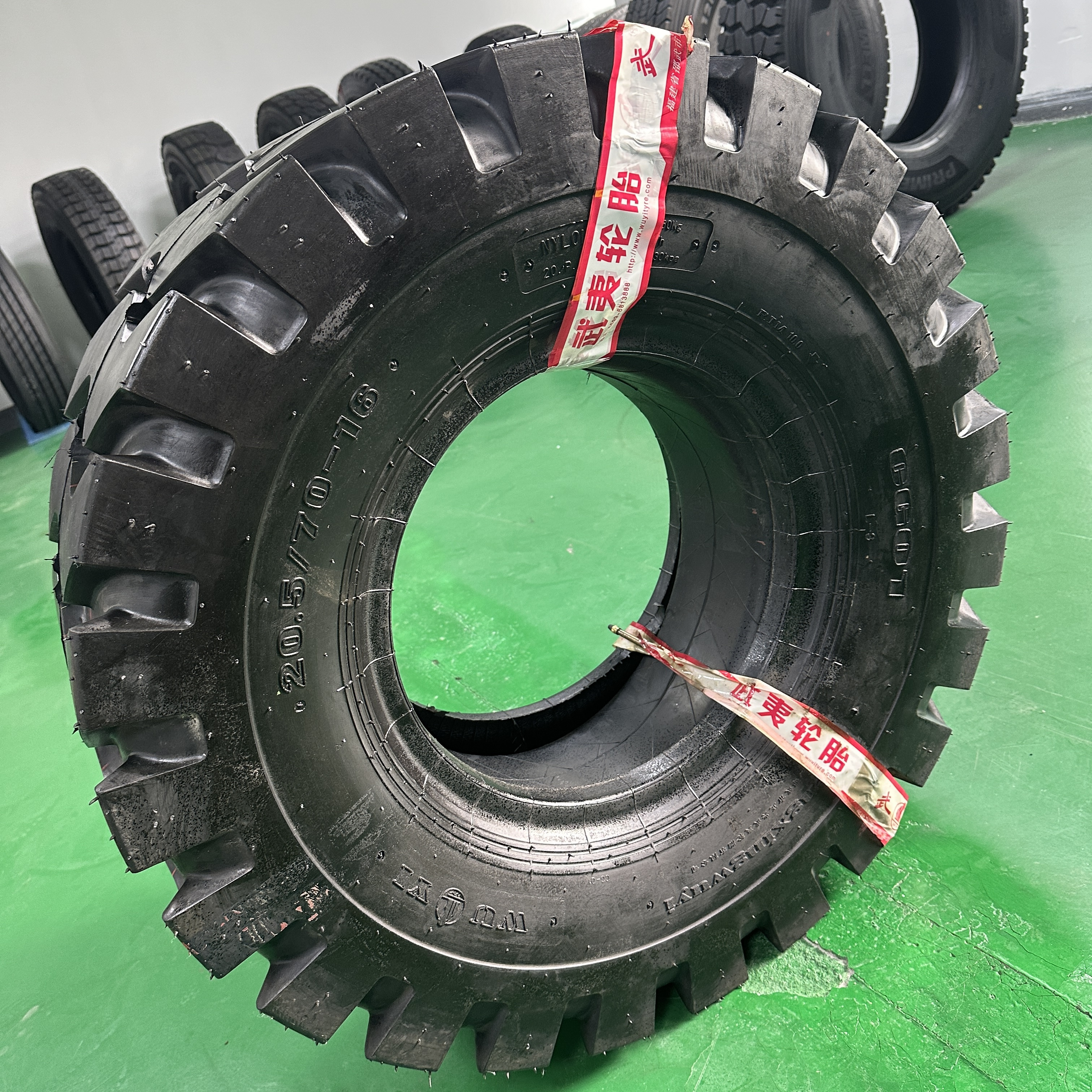 Factory Good Price OTR Tire WUYI CG01 20.5/70-16 18PR Tyre Steel Loader Excavator Tires