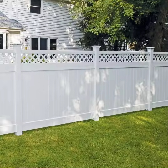 High Quality 6FT High X8FT Wide White Vinyl PVC Coated Privacy Fence Panels with Top Lattice for Garden Metal Fencing