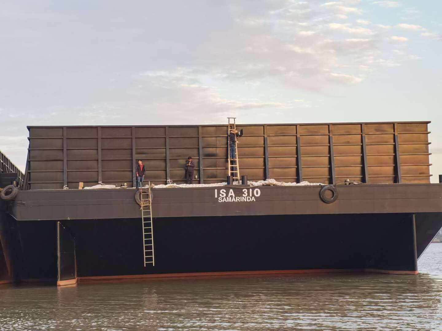 270ft 300ft 330ft 365ft18 DECK CARGO BARGE