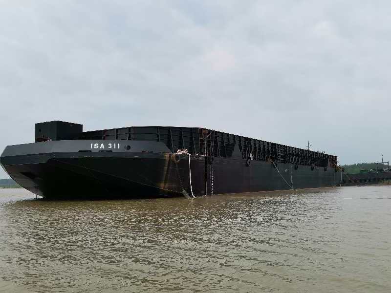 270ft 300ft 330ft 365ft18 DECK CARGO BARGE