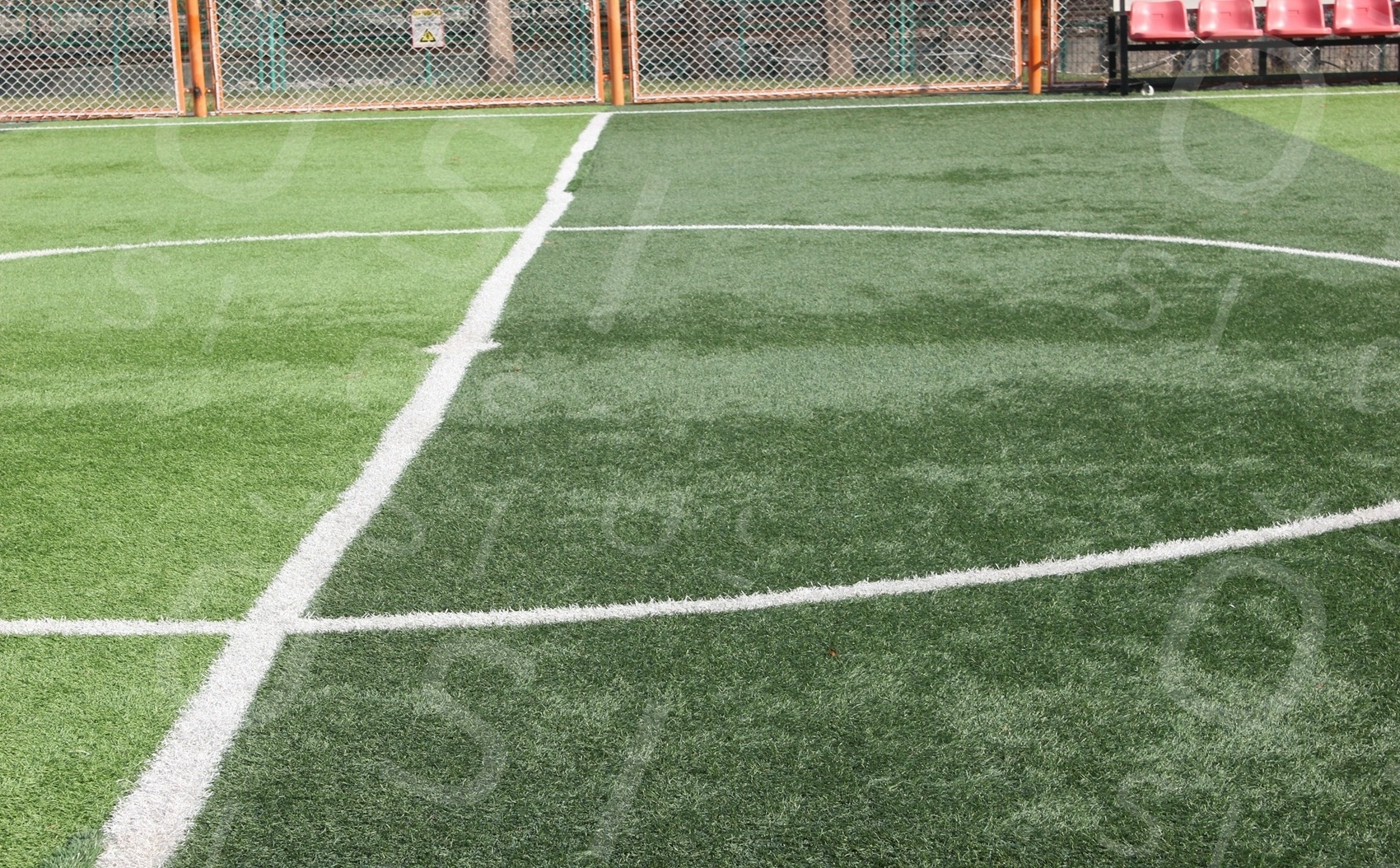 Osi Futsal Soccer Court Steel Fence Football Field Green Artificial Turf Football Match Venue for sale