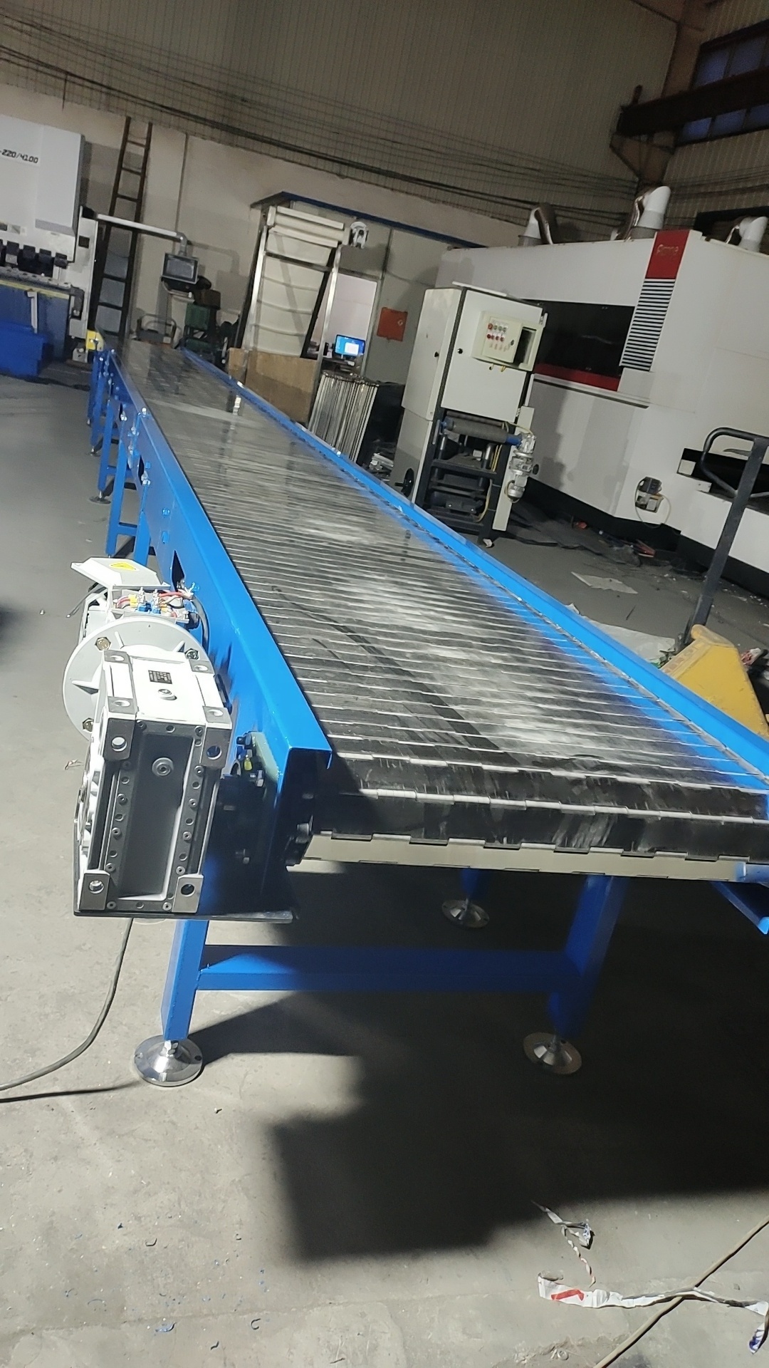 Factory Selling Heat Resistant Stainless Steel 304/316 Chain Slat Conveyor System