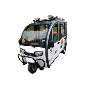 Morden Style Tuk  Engine Fully Enclosed Mobility Scooter Tricycle Three