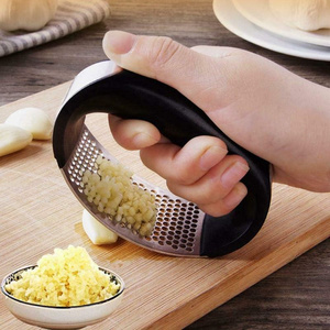 Garlic Press Squeezer Garlic Presser Stainless Steel Garlic Ginger Rocker with Ergonomic Handle