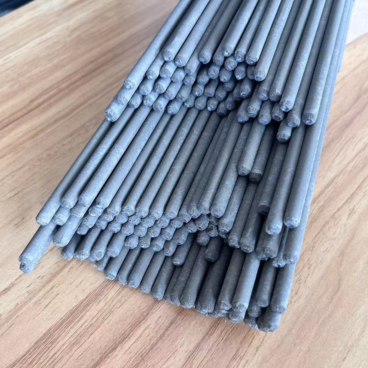 Excellent weldability China welding electrode welding rods 7018 welding electrodes e4303