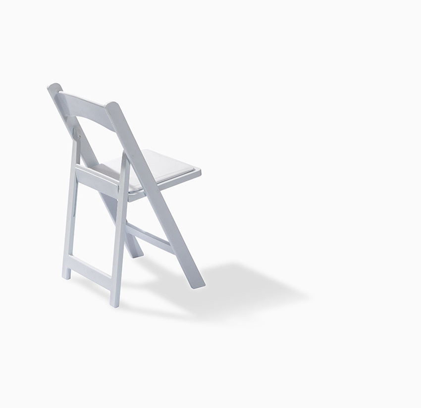 Wholesale Wedding Folding White Chair Plastic Hotel Furniture Chair Wedding and Garden Wimbledon Resin Folding Chair Modern