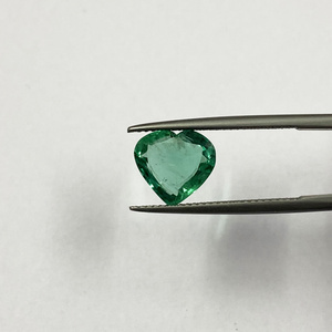 High Luster Fine Quality Vivid Green Certified Natural Sandwana Emerald Faceted Heart Cut Loose Gemstone For Jewelry Making